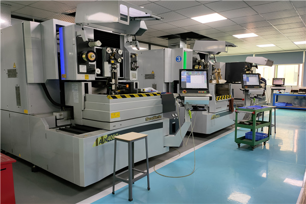 New Equipment For Injection Mold Manufacturing